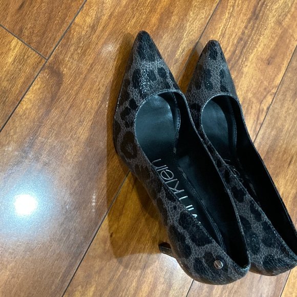 Calvin Klein Snakeskin Embossed Pump - Picture 3 of 8